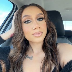 Meet your Posher, Alexandria